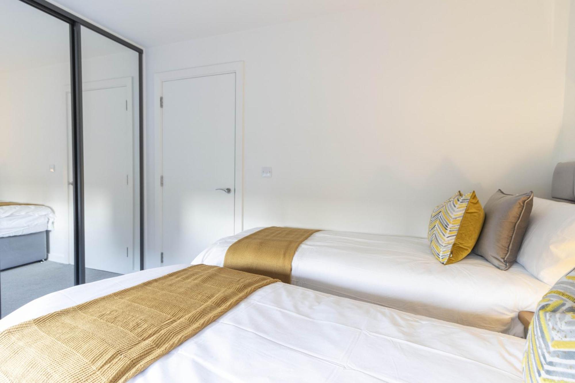 Linacre 11 - Modern 2 Bed Behind The Cathedral With Free Parking And Fast Wifi Leilighet Exeter Eksteriør bilde