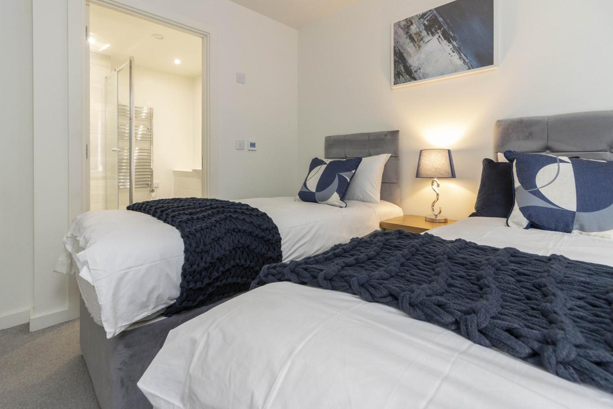 Linacre 11 - Modern 2 Bed Behind The Cathedral With Free Parking And Fast Wifi Leilighet Exeter Eksteriør bilde