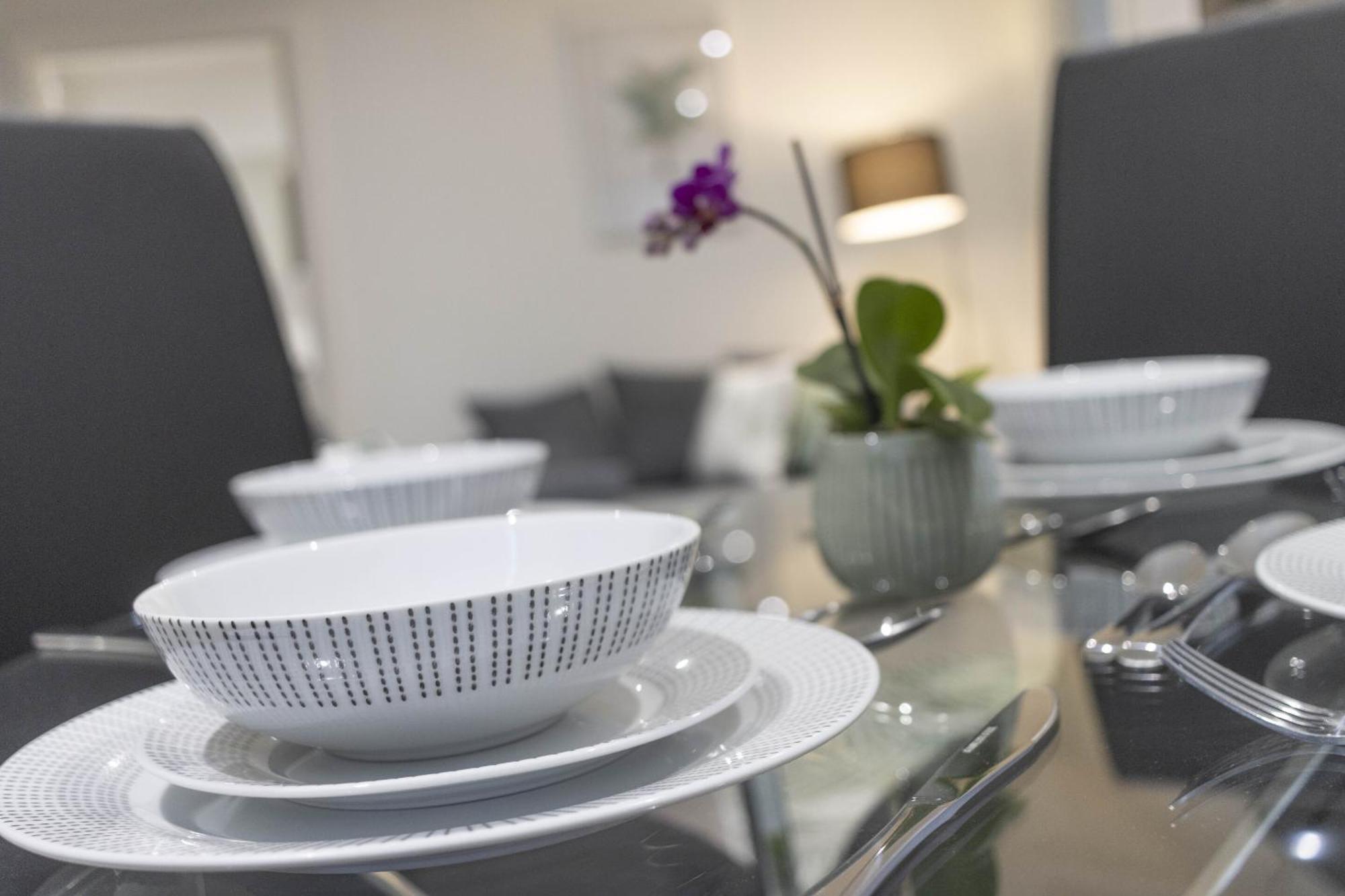 Linacre 11 - Modern 2 Bed Behind The Cathedral With Free Parking And Fast Wifi Leilighet Exeter Eksteriør bilde